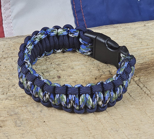 Men's Cobra Weave Paracord Bracelet – Blue/Green Camo - Dark Blue Trim - Black, Plastic, Buckle