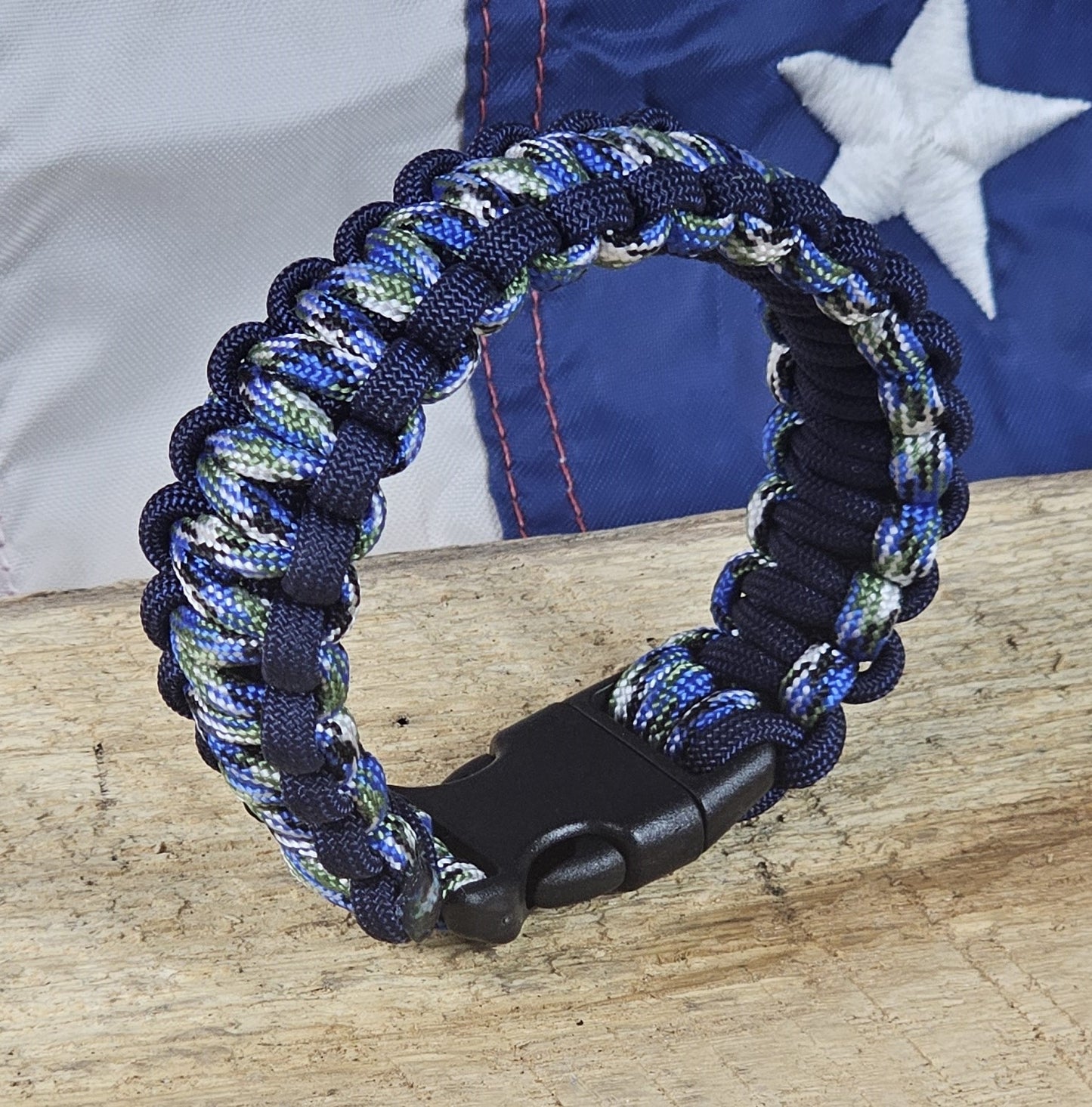 Men's Cobra Weave Paracord Bracelet – Blue/Green Camo - Dark Blue Trim - Black, Plastic, Buckle