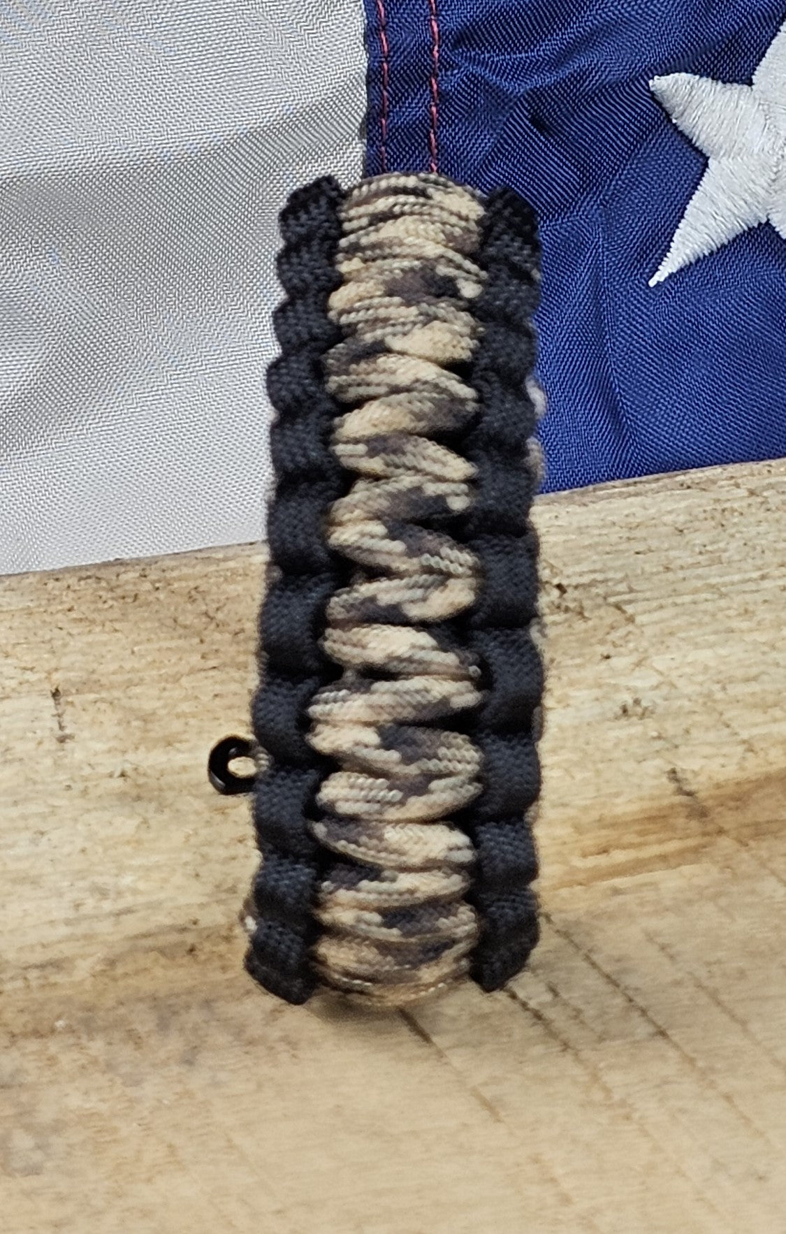 Men's Cobra Weave Paracord Bracelet - Tomahawk Camo Core - Black Trim - Black Metal Shackle