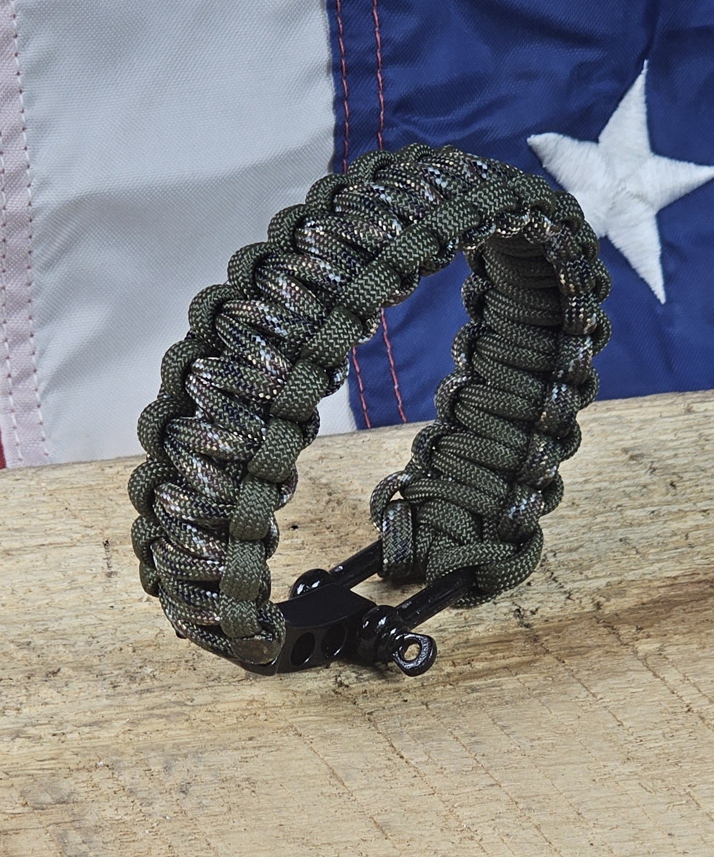 Men's Cobra Weave Paracord Bracelet - Digital Woodland Camo Core - OD Green Trim - Black, Metal, Adjustable Shackle