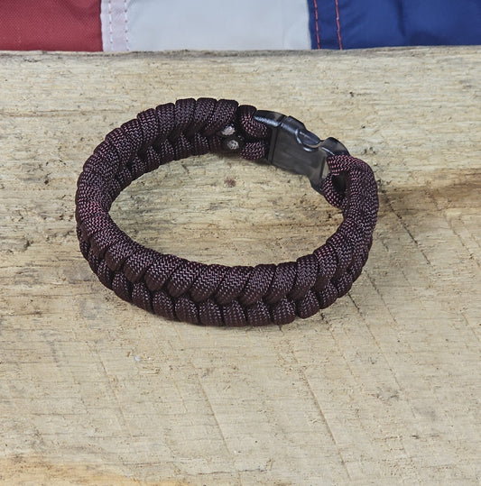 Women's Fishtail Weave Paracord Bracelet – Maroon – Clear Black, Plastic, Buckle
