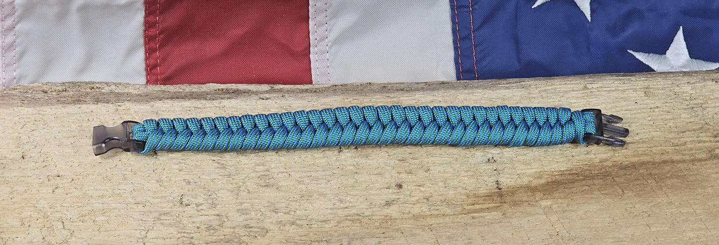Women's Fishtail Weave Paracord Bracelet – Blue/Green Spirals– Clear Black, Plastic, Buckle