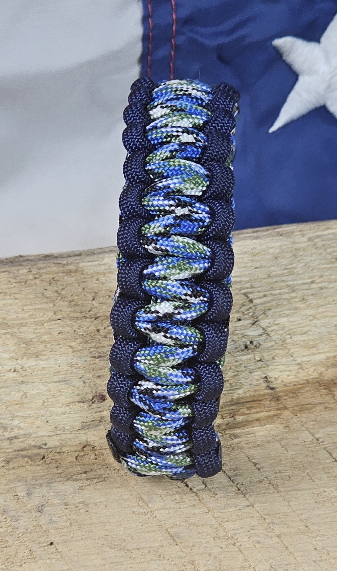 Men's Cobra Weave Paracord Bracelet – Blue/Green Camo - Dark Blue Trim - Black, Plastic, Buckle