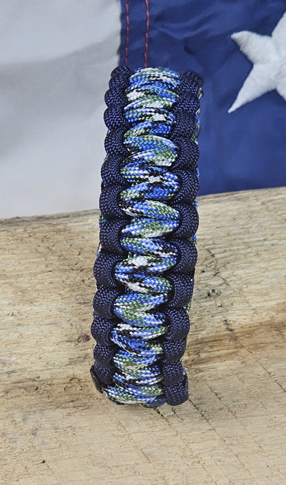 Men's Cobra Weave Paracord Bracelet – Blue/Green Camo - Dark Blue Trim - Black, Plastic, Buckle