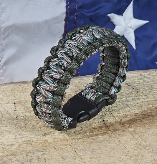 Men's Cobra Weave Paracord Bracelet – Tan/Green Camo - OD Green Trim - Black, Plastic, Buckle