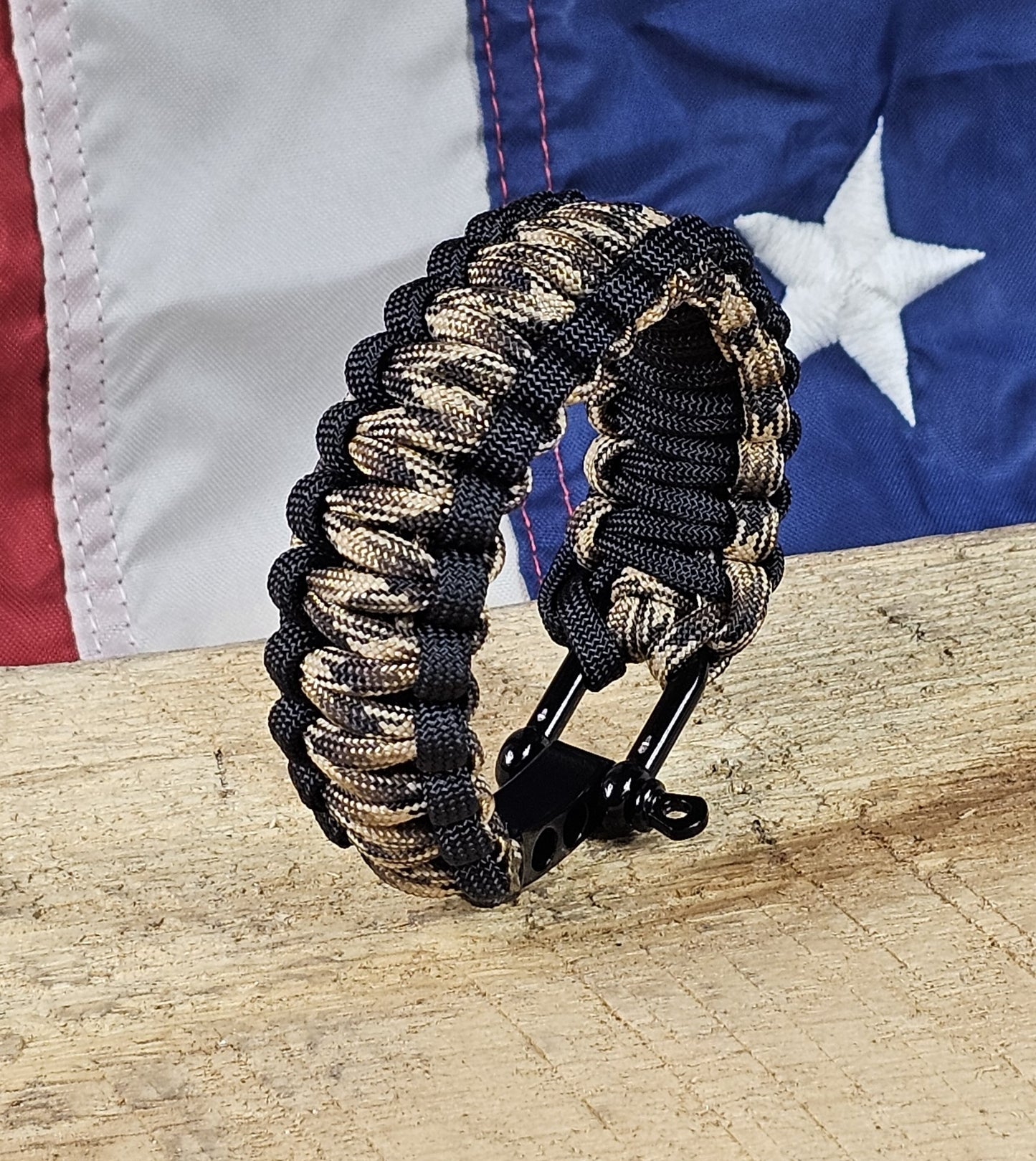 Men's Cobra Weave Paracord Bracelet - Tomahawk Camo Core - Black Trim - Black Metal Shackle