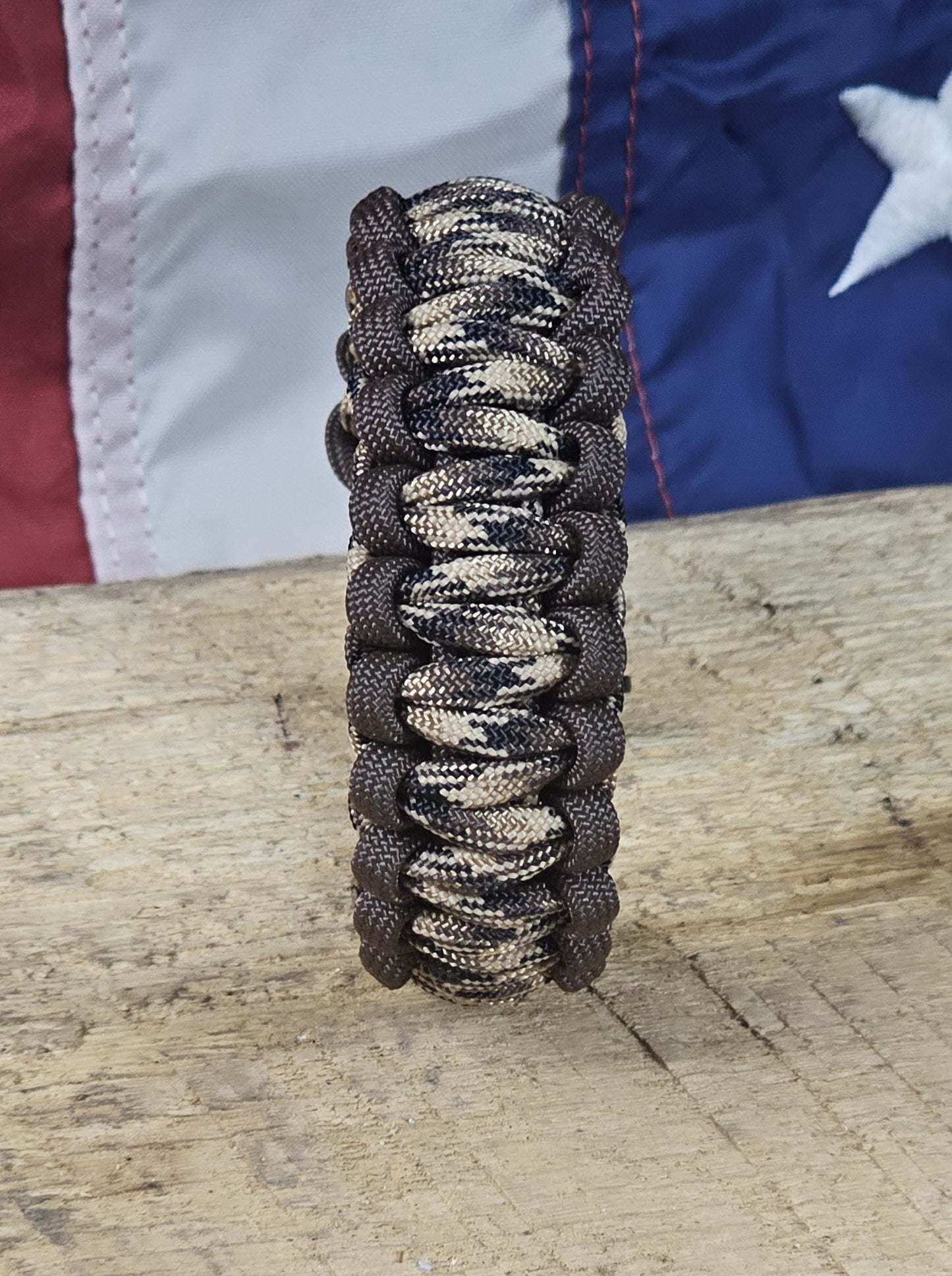 Men's Cobra Weave Paracord Bracelet - Tomahawk Camo Core - Brown Trim - Black Metal Shackle