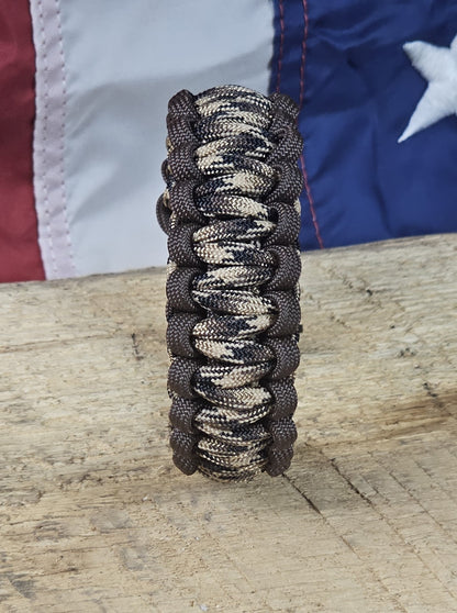 Men's Cobra Weave Paracord Bracelet - Tomahawk Camo Core - Brown Trim - Black Metal Shackle