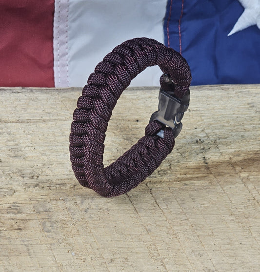 Women's Fishtail Weave Paracord Bracelet – Maroon – Clear Black, Plastic, Buckle