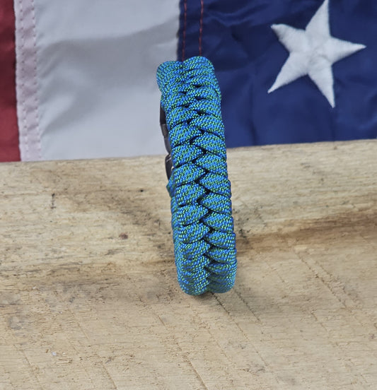 Women's Fishtail Weave Paracord Bracelet – Blue/Green Spirals– Clear Black, Plastic, Buckle